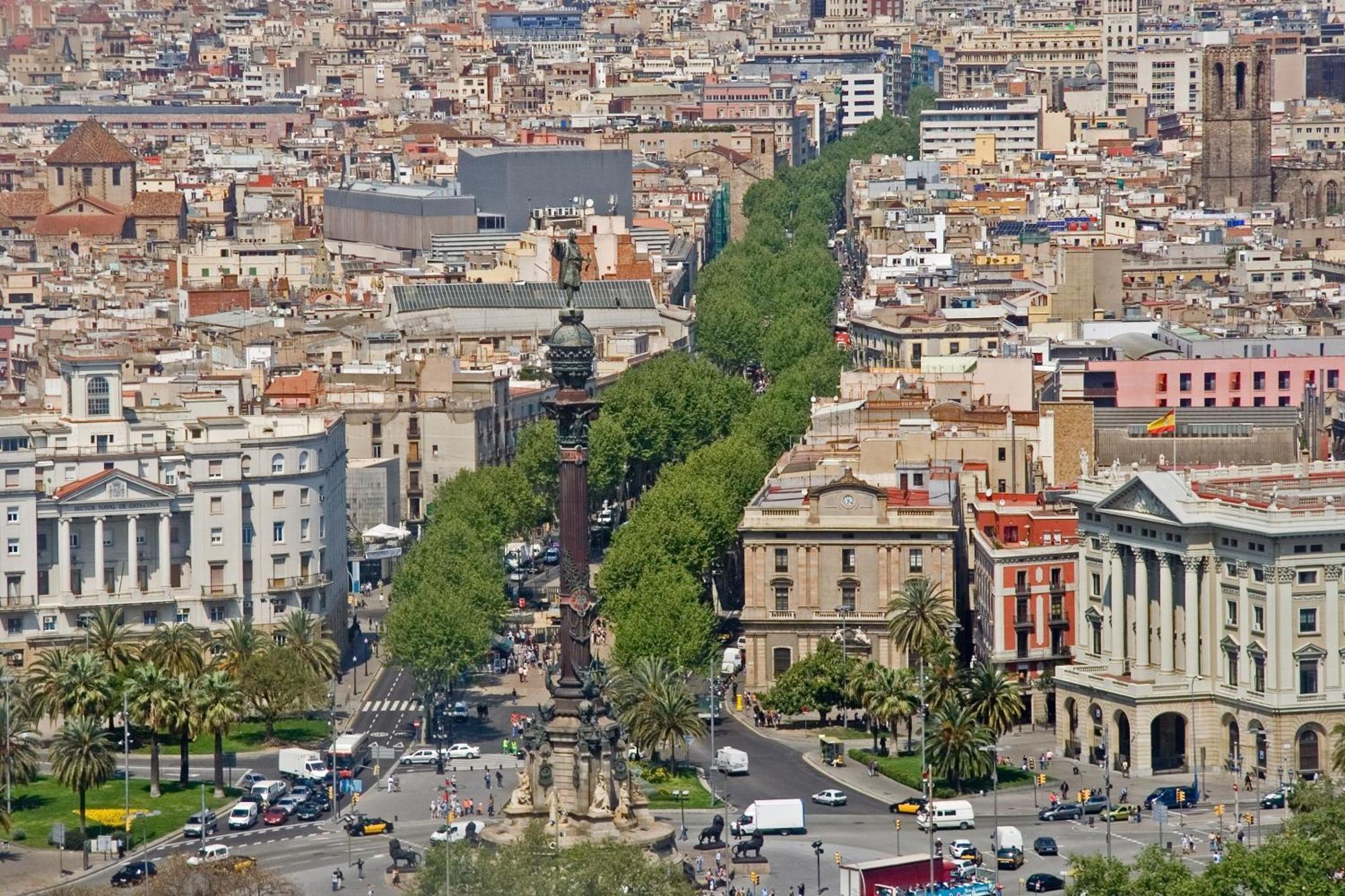 Habitacion Para Grupos Hasta 8 En Plena Rambla De Cataluna Barcelona Exterior photo