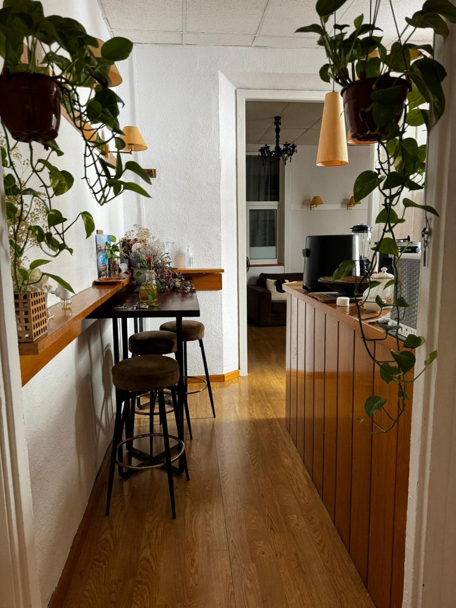 Habitacion Para Grupos Hasta 8 En Plena Rambla De Cataluna Barcelona Exterior photo