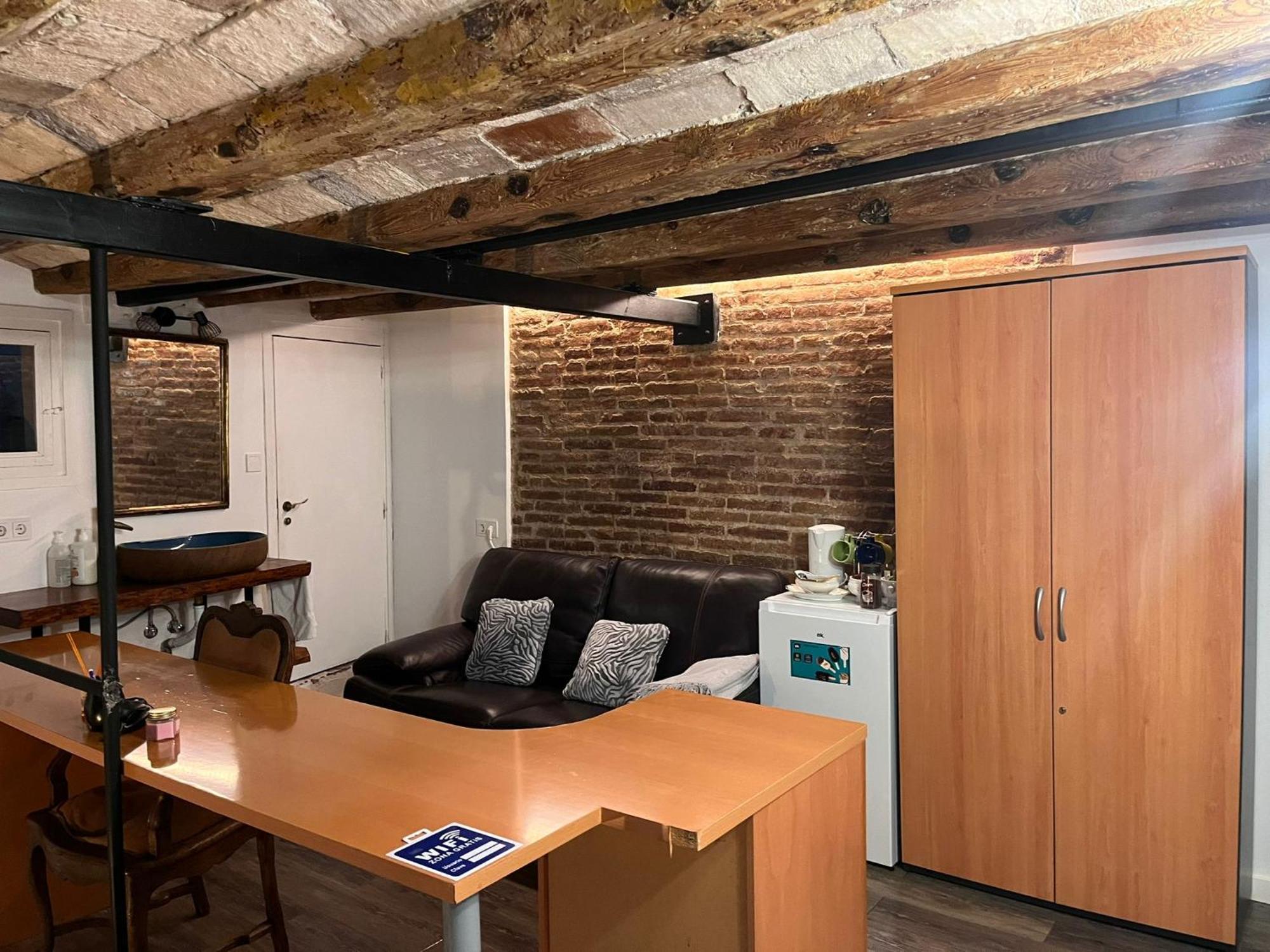 Habitacion Para Grupos Hasta 8 En Plena Rambla De Cataluna Barcelona Exterior photo